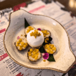 KHANOM KROK - tajskie placuszki kokosowe podawane z kulką lodów kokosowych - restauracja tajska Bankcook Poznań